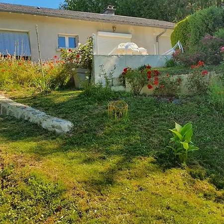 La Maison Sur La Colline Holiday home Saint-Etienne-de-Chomeil