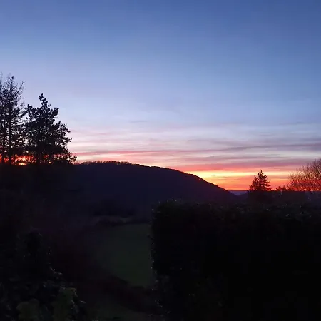 La Maison Sur La Colline Hébergement de vacances Saint-Etienne-de-Chomeil